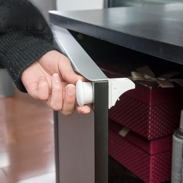 Magnetic Locking System For Cabinets